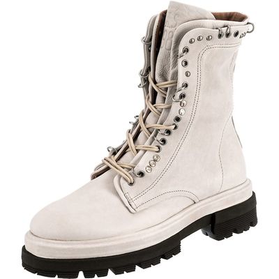 Boots mit groben Profilsohle in Off-White